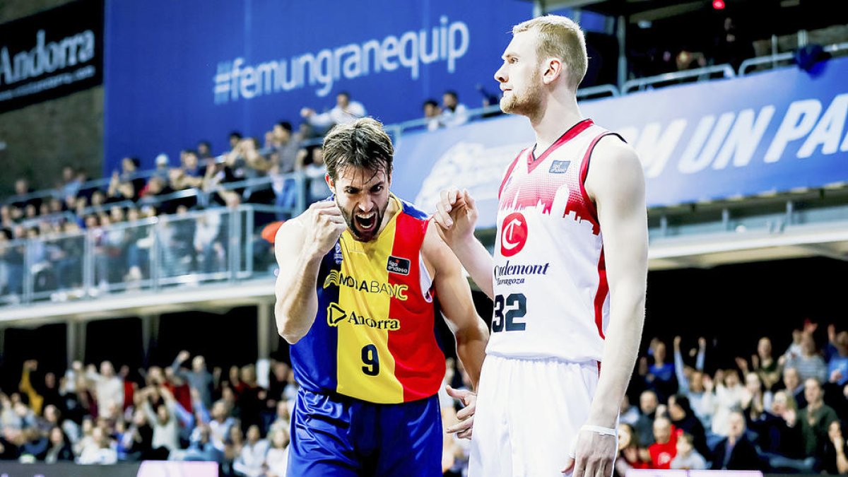 Passar pàgina i centrar-se