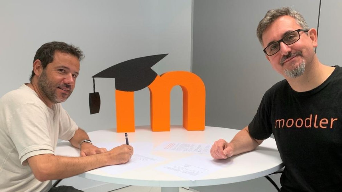 L'eUniv s'associa amb Moodle per oferir un nou bàtxelor