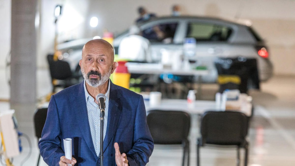 Salut detecta vuit nous positius i el pacient a l'UCI deixa d'estar intubat