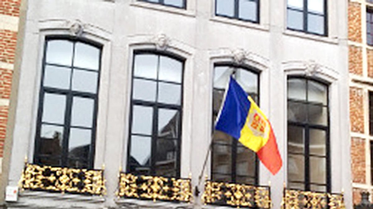 Ribas i Bartumeu, molt crítics amb la venda de l'ambaixada a Brussel·les