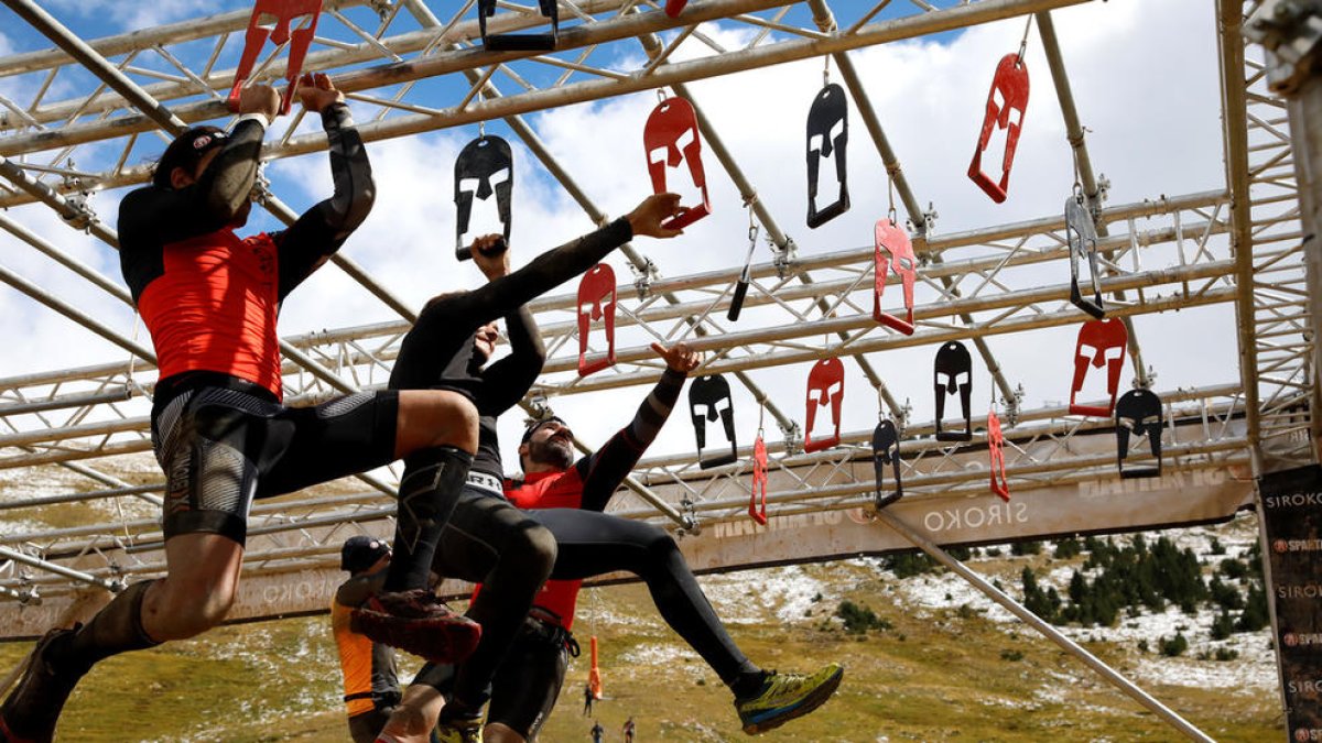 Accés limitat a les Pardines i pàrquings tancats per l'Spartan