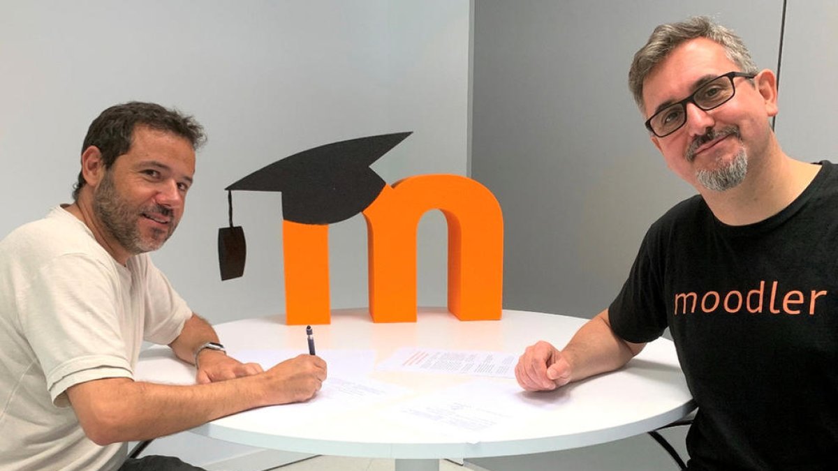 La universitat eUniv i el fundador de Moodle impulsen un nou bàtxelor