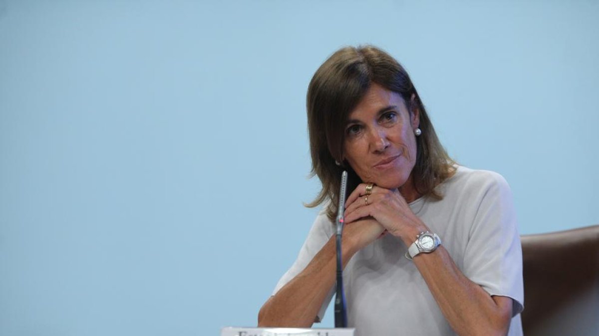 La ministra d'Educació, Ester Vilarrubla, va explicar ahir la tornada a l'escola