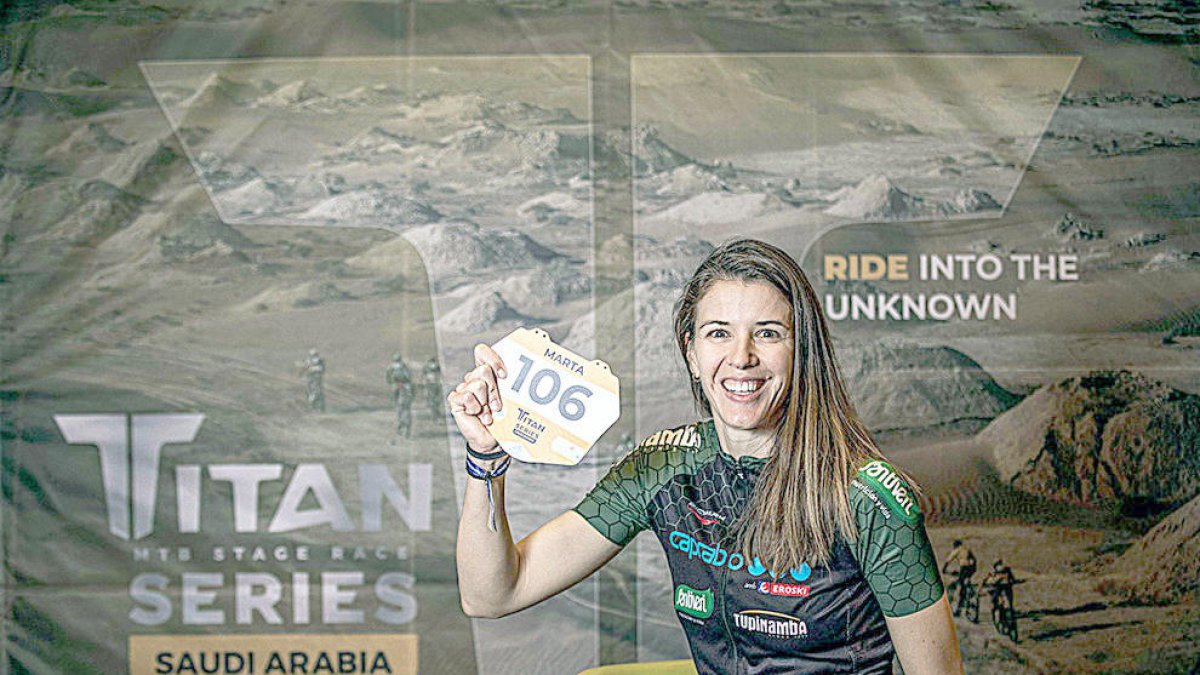 Vuitena posició de Marta Ballús a la primera etapa de la Titan Desert a Almeria