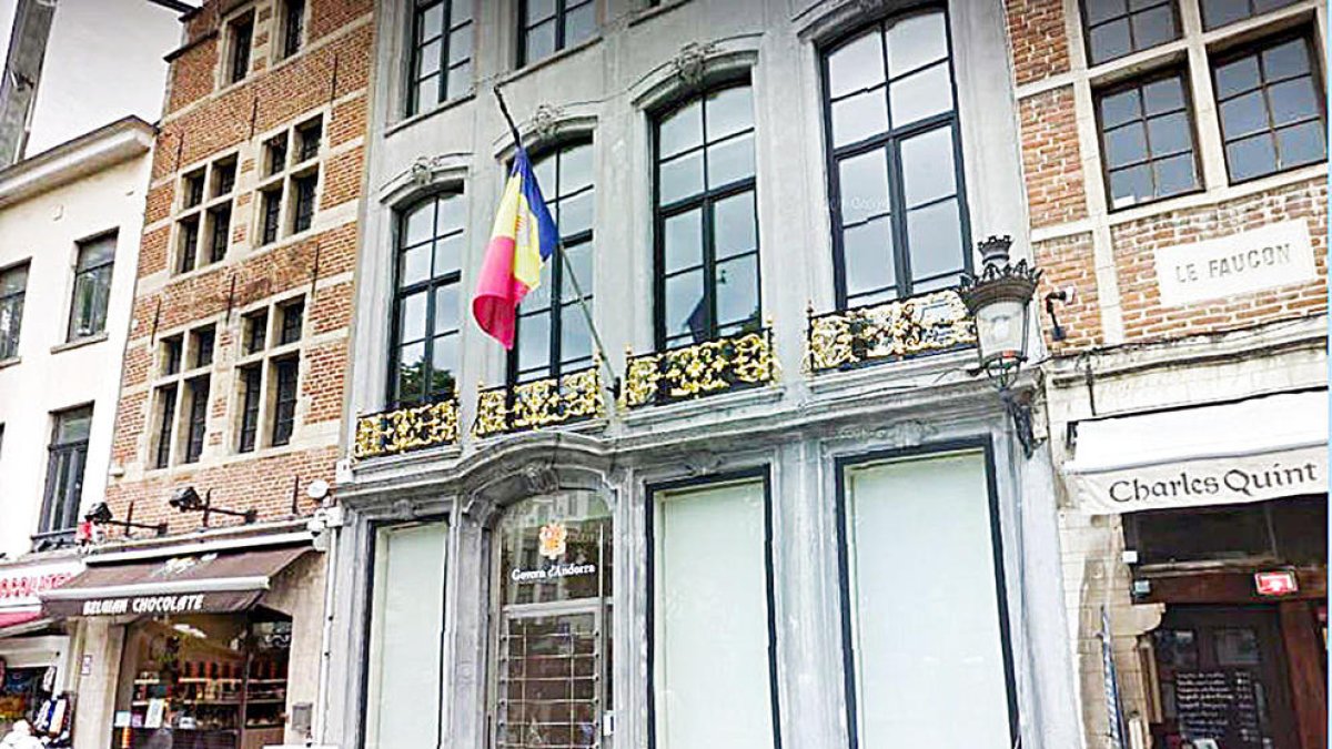 Cinc mil euros al mes per les noves oficines a Brussel·les