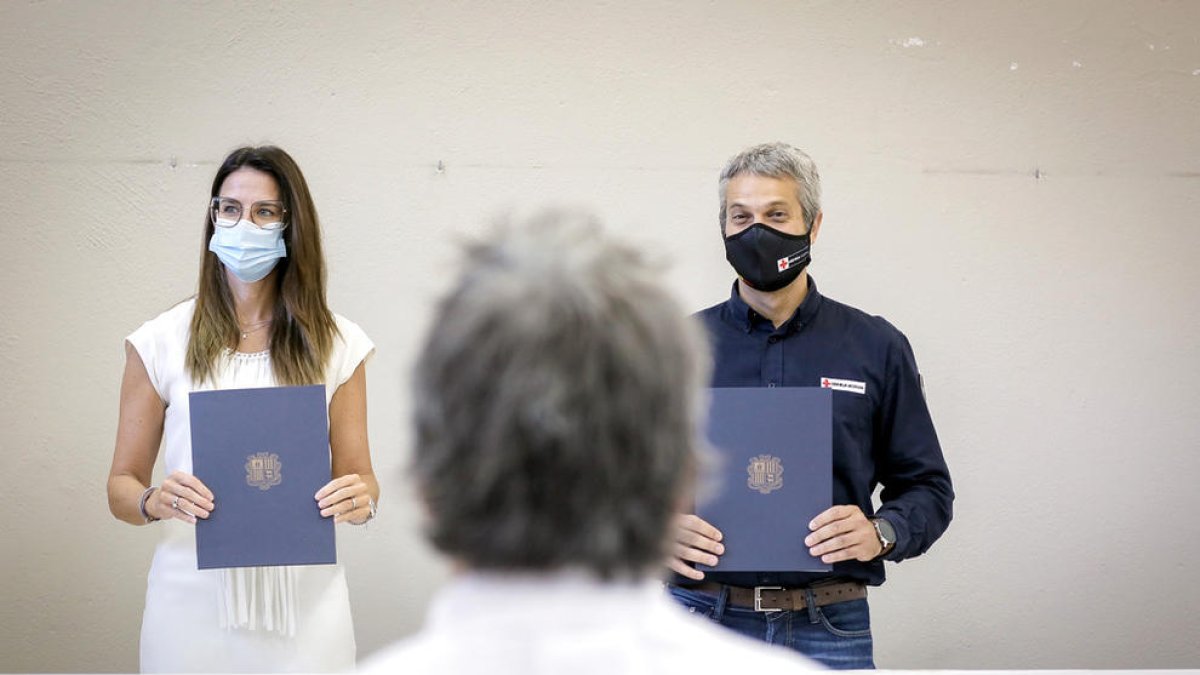 Deu nous desfibril·ladors a les instal·lacions esportives