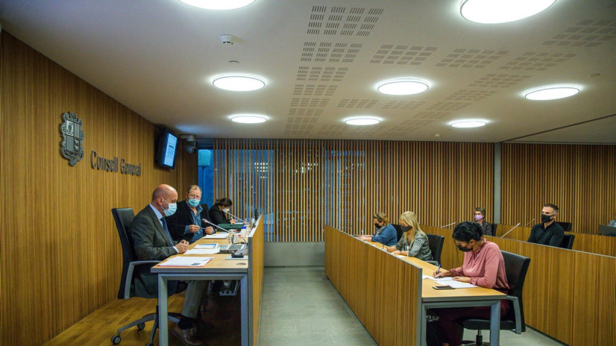 Benazet torna a censurar la posició de Montaner respecte a la pandèmia