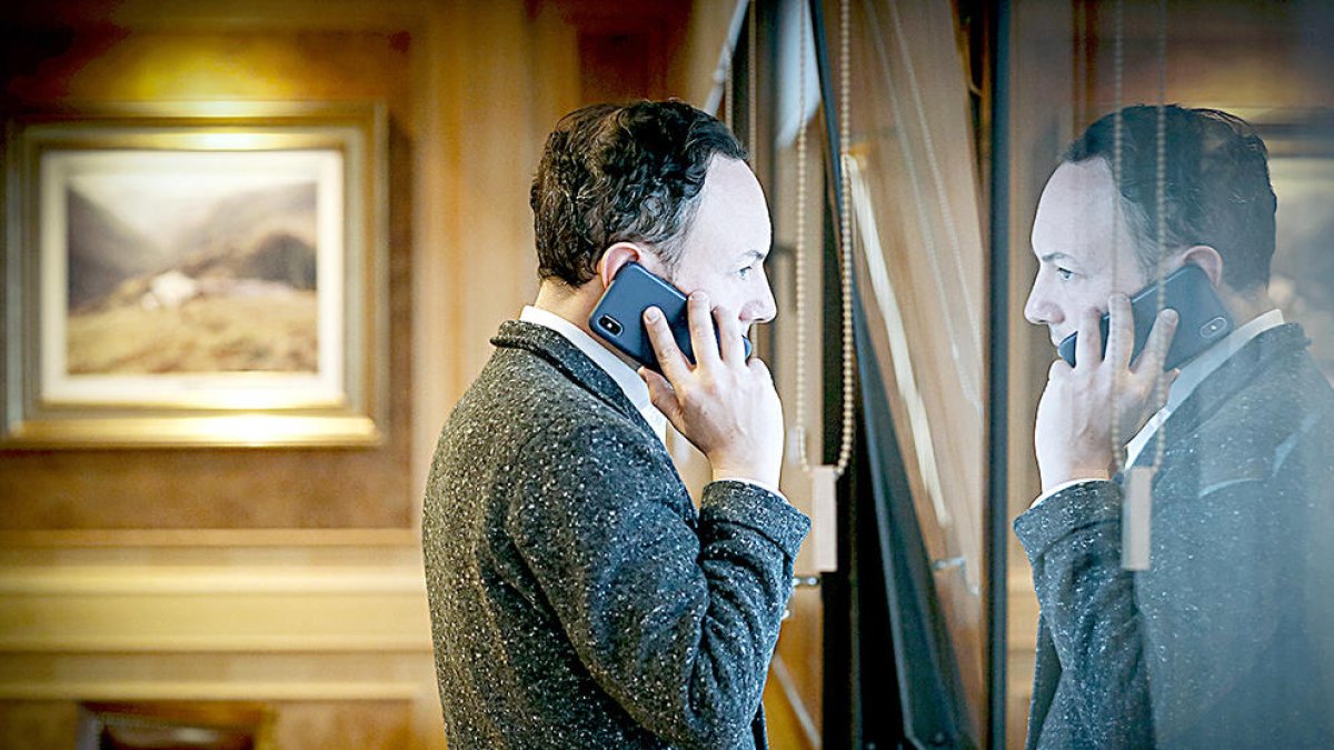 Confinats al despatx