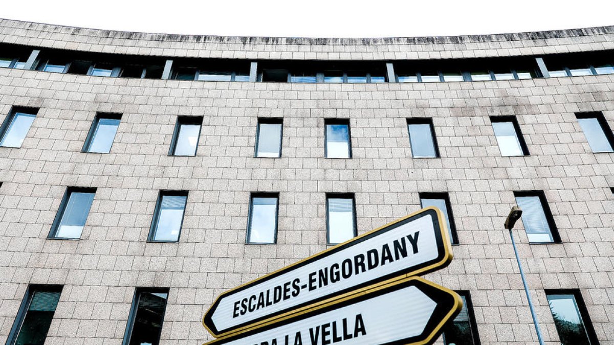 El sentit únic al carrer Sant Andreu queda condicionat per la tornada a l'escola