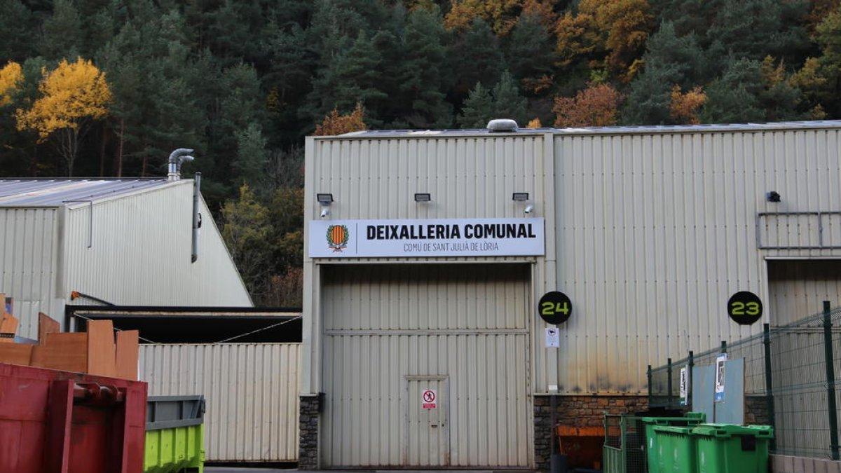 La deixaria comunal de Sant Julià es trasllada a Aixovall
