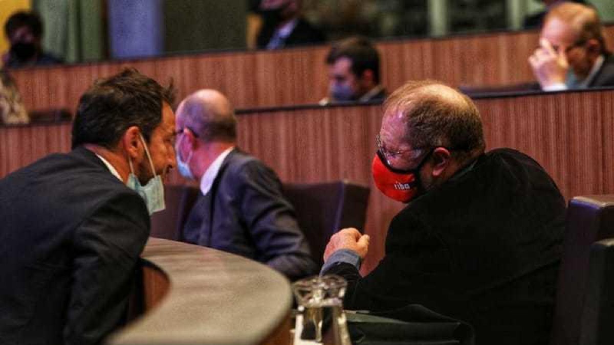 Pere López i Jordi Font, a la sessió del consell d'avui