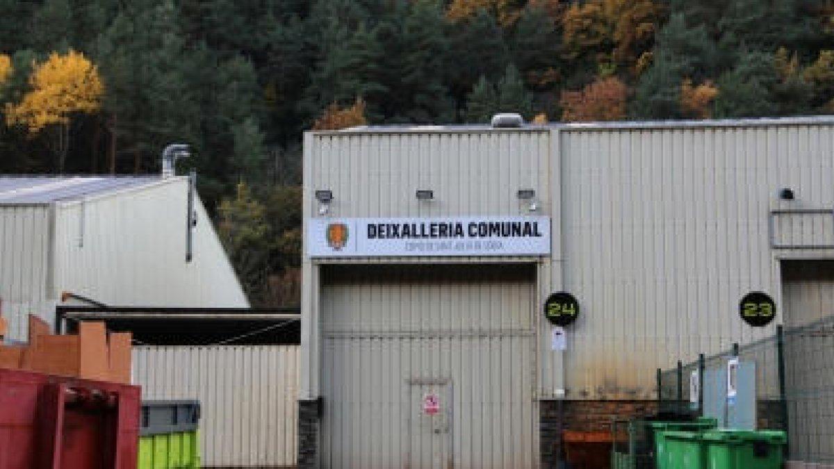 La deixalleria laurediana s'instal·la a Aixovall