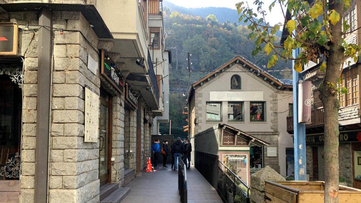 Connexió entre Carlemany i l'avinguda del Fener