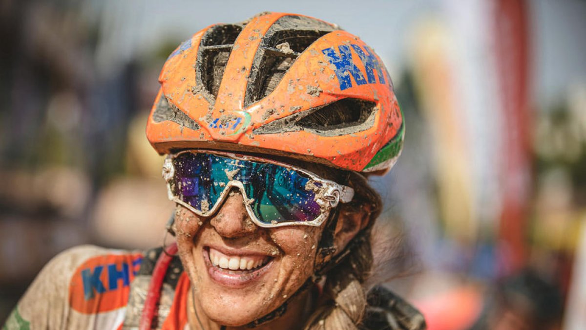 Marta Ballús confirma la gran novena posició a la Titan Desert d'Almeria