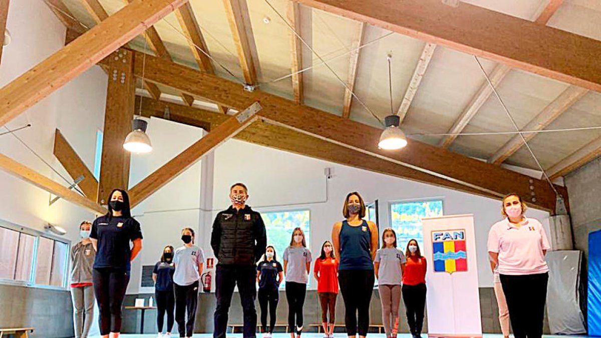 La FAN organitza una estada de tecnificació de natació artística amb Mònica Boneu