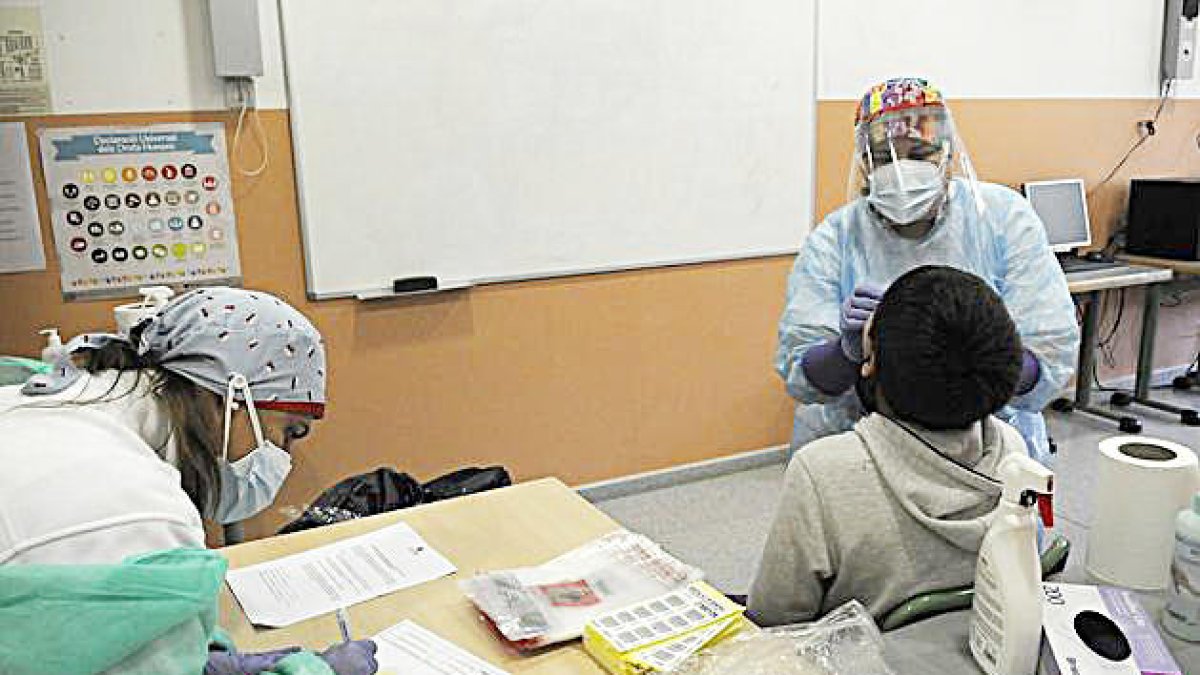 Educació vol comptar amb l'opinió dels docents pels tests