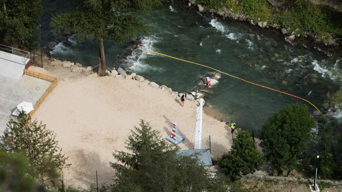 La Cala de la platja de la bassa del riu de sant julià