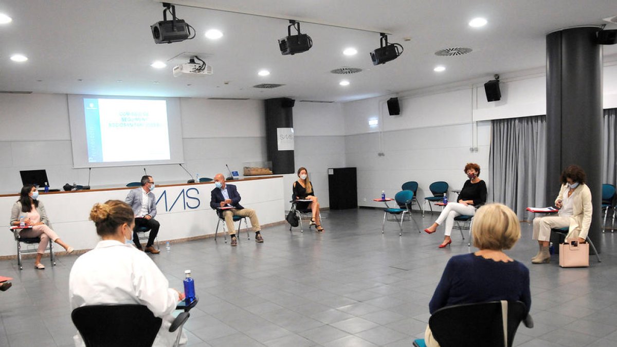 Salut cribrarà cada quinze dies els treballadors de centres sociosanitaris