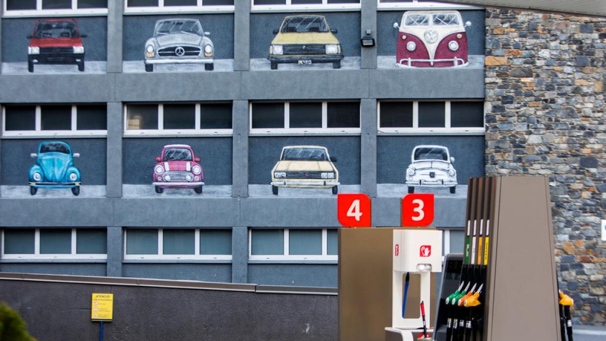 El sector dels carburants acusa el Govern de posar-lo en risc