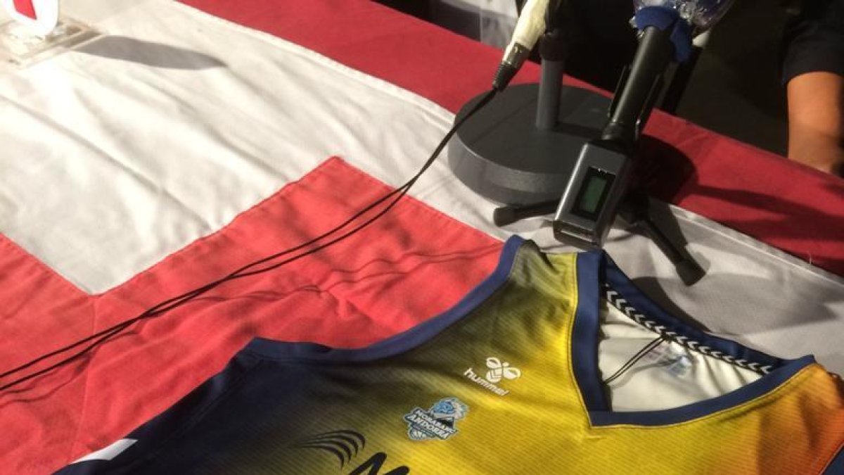 El MoraBanc Andorra presenta la samarreta més especial i emotiva