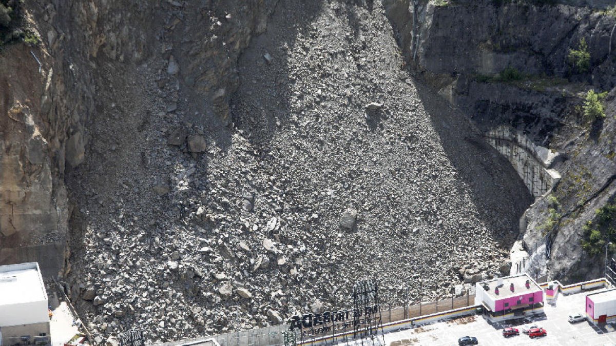 Govern s'eximeix de culpa per l'esllavissada de la Portalada