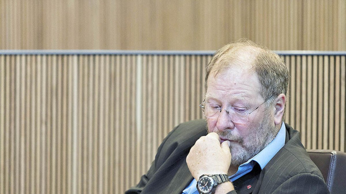 El PS afirma que és una “il·legalitat” la pròrroga feta en el transport sanitari