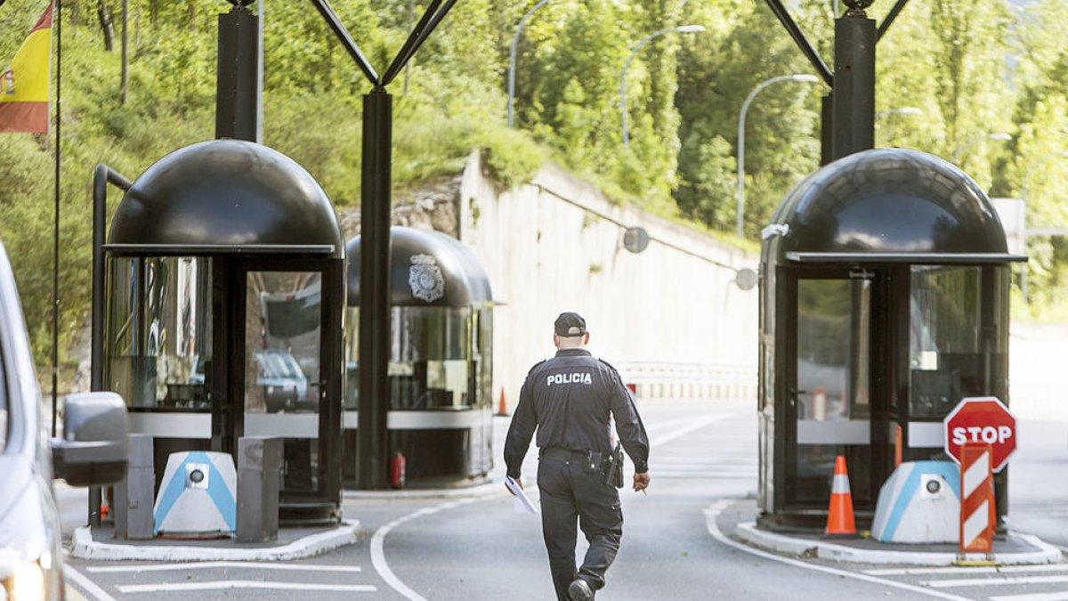 Els majors de 40 anys podran aspirar a ser agents de policia