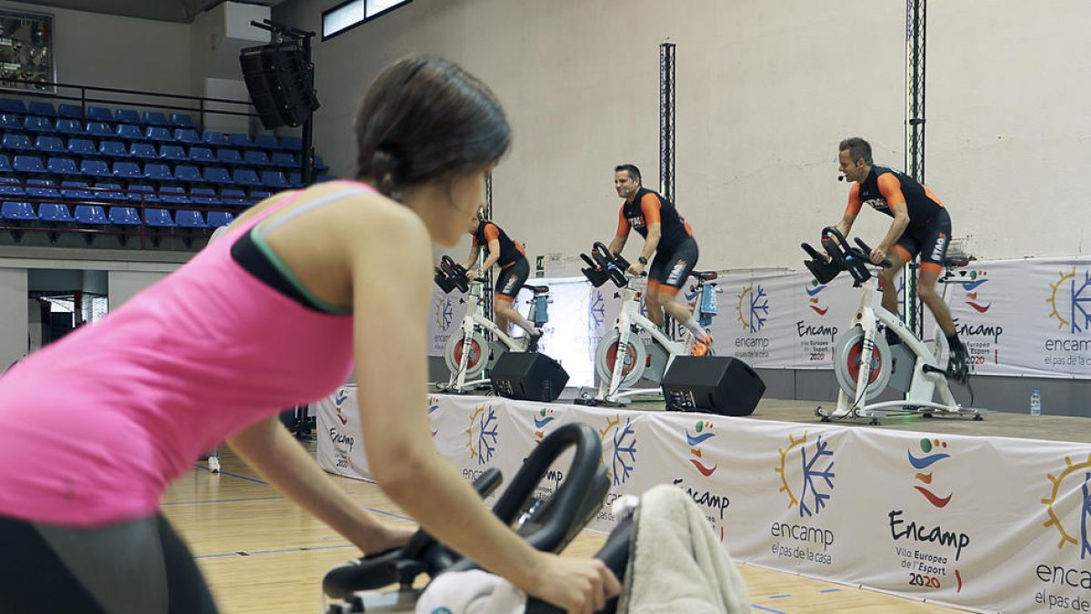 Masterclass de cycling solidari a Encamp