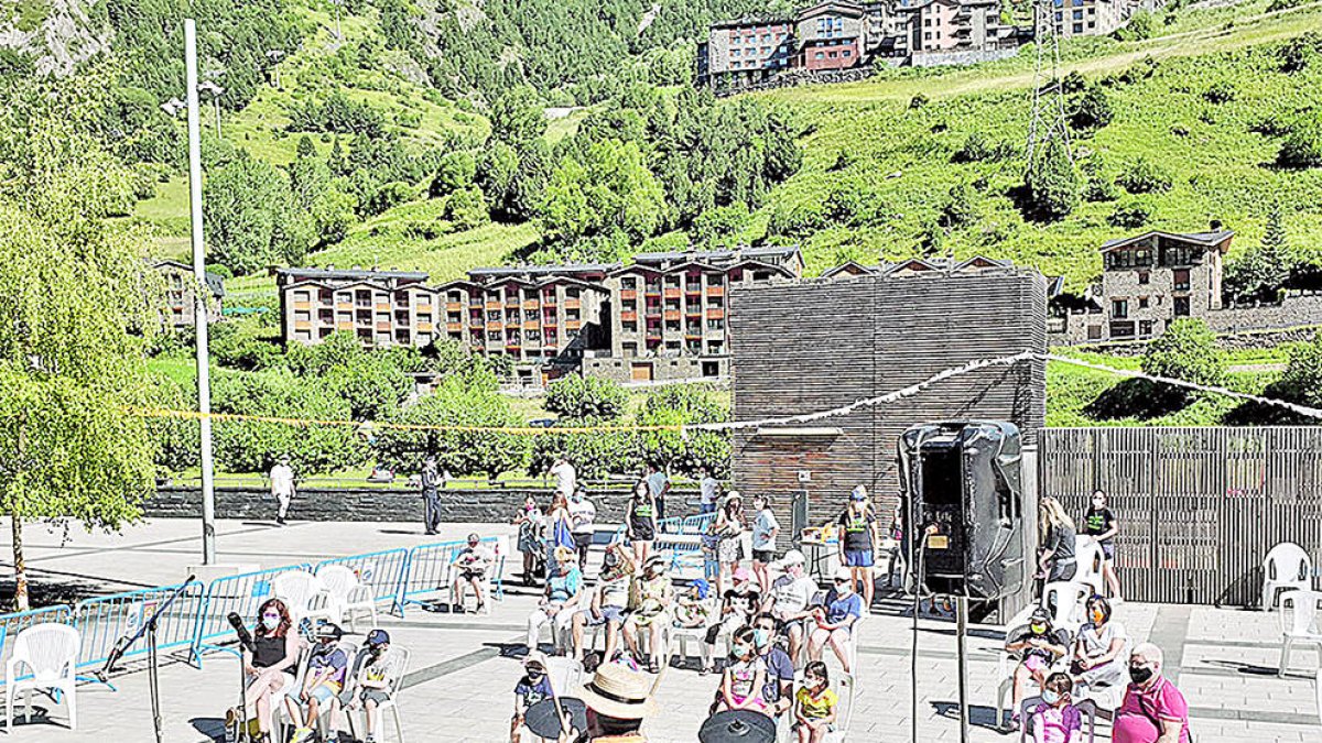 Grans esforços dels comuns per reinventar les festes majors