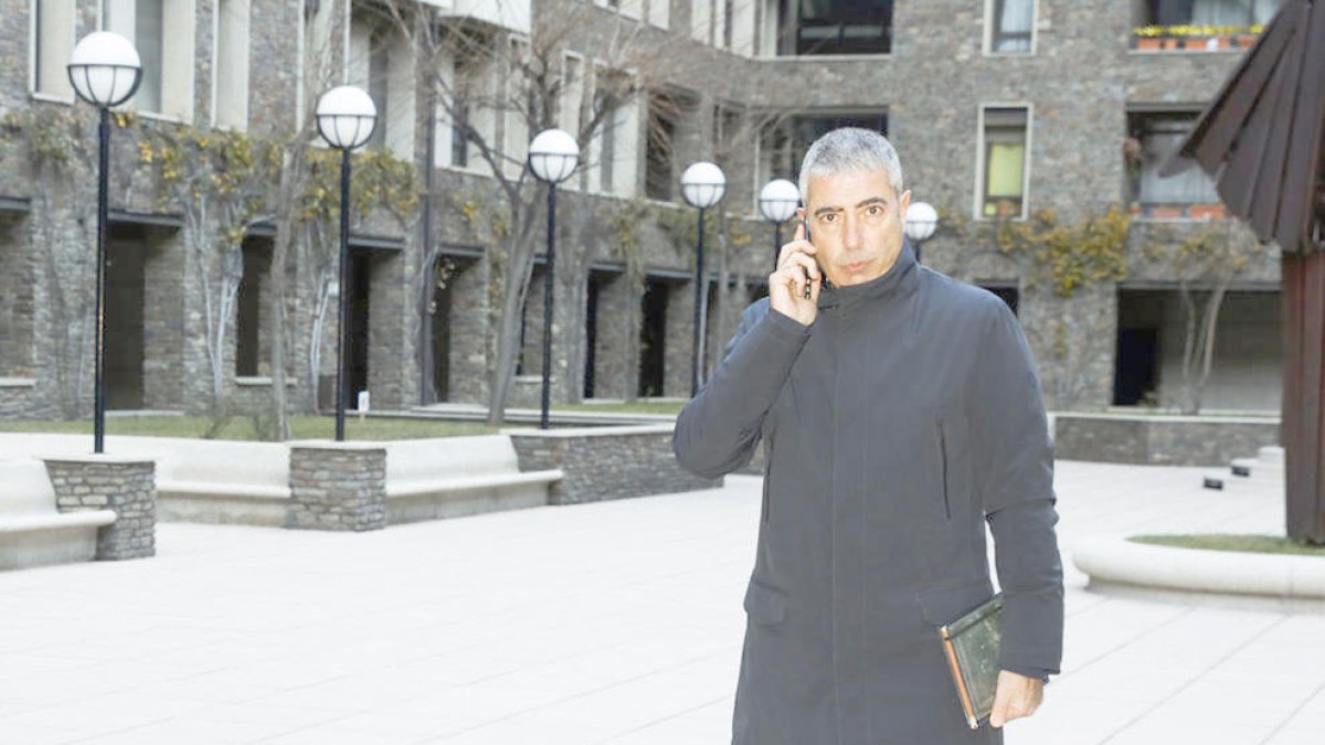 Aval a l'ús dels dipòsits de cinc exdirectius per recapitalitzar BPA