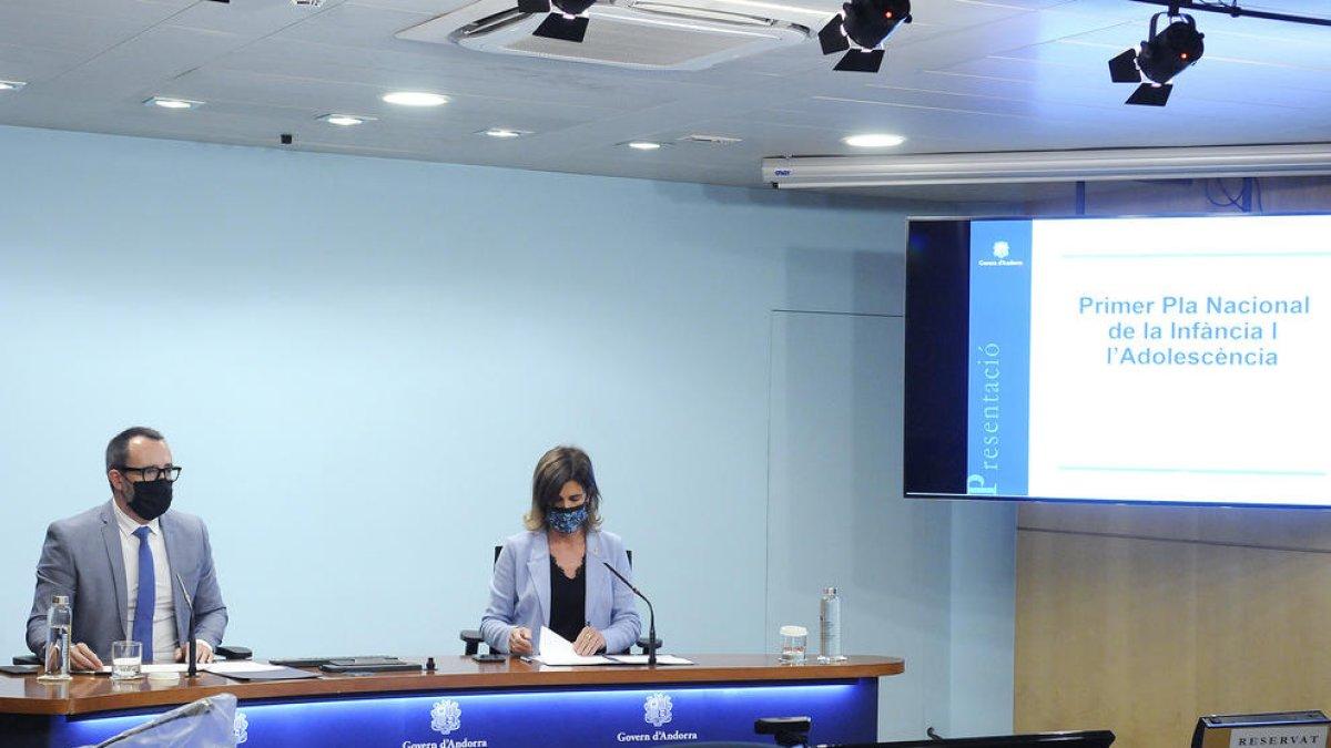Els ministres Víctor Filloy i Ester Vilarrubla en la roda de premsa d'aquest matí.