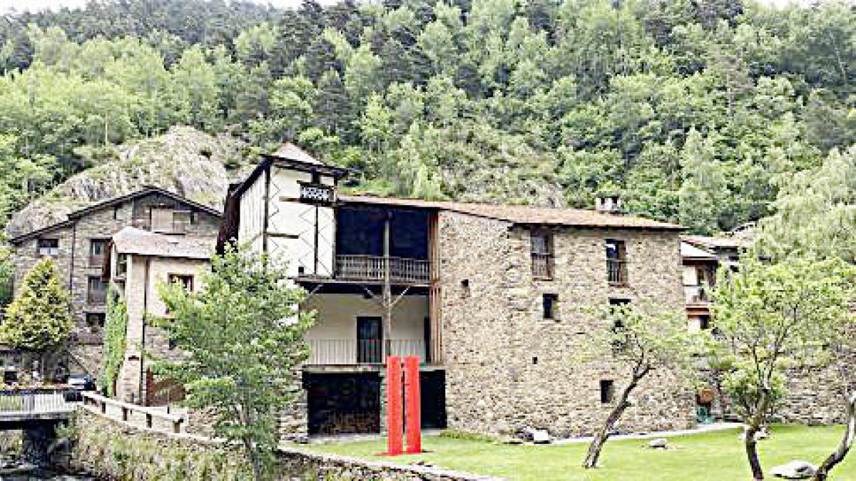 Estripagecs: contrastos, fusió i memòria de Pere Moles