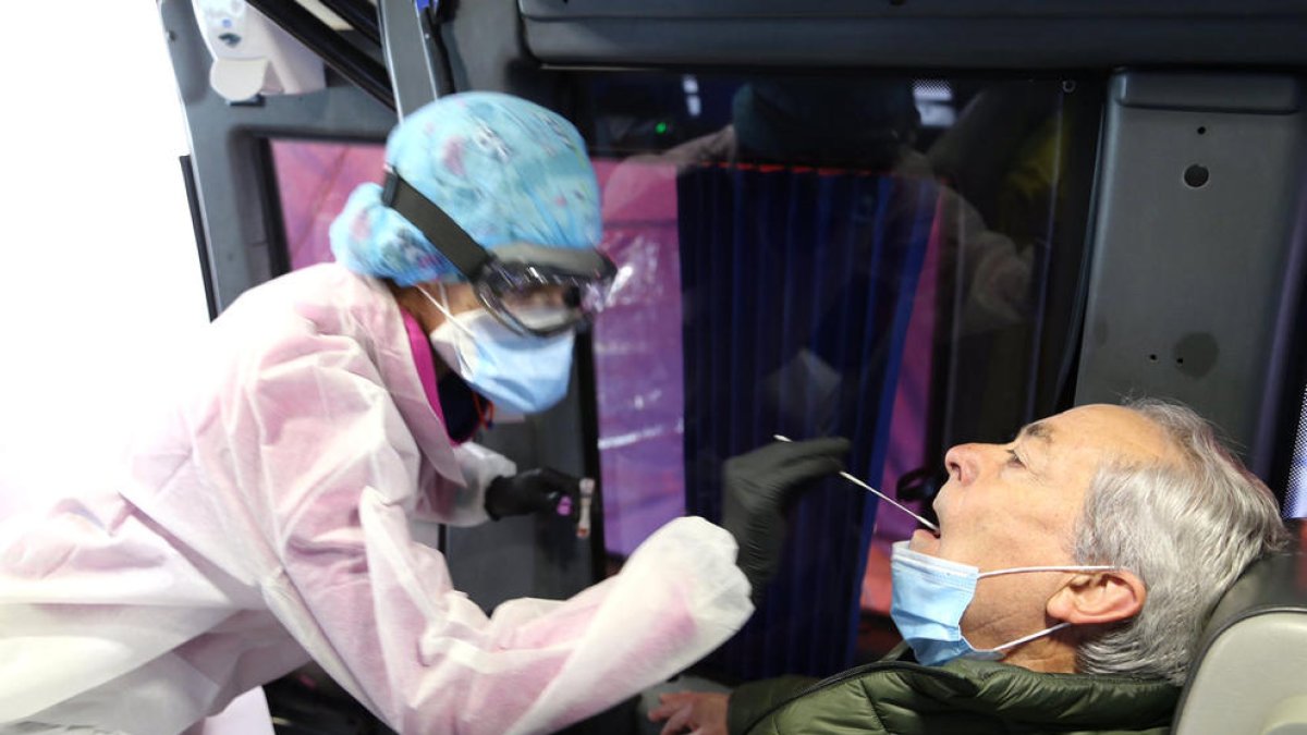 L''stop lab' lauredià rep 140 persones la primera jornada