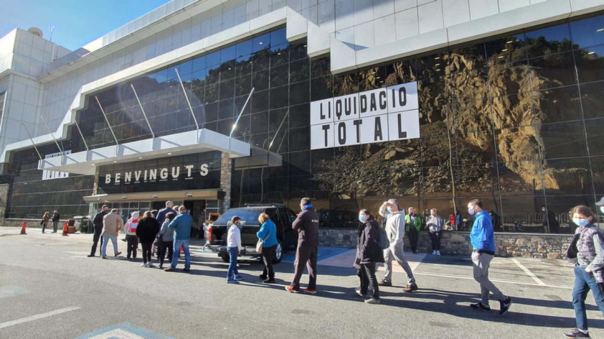 Comiat amb alcohol i tangues