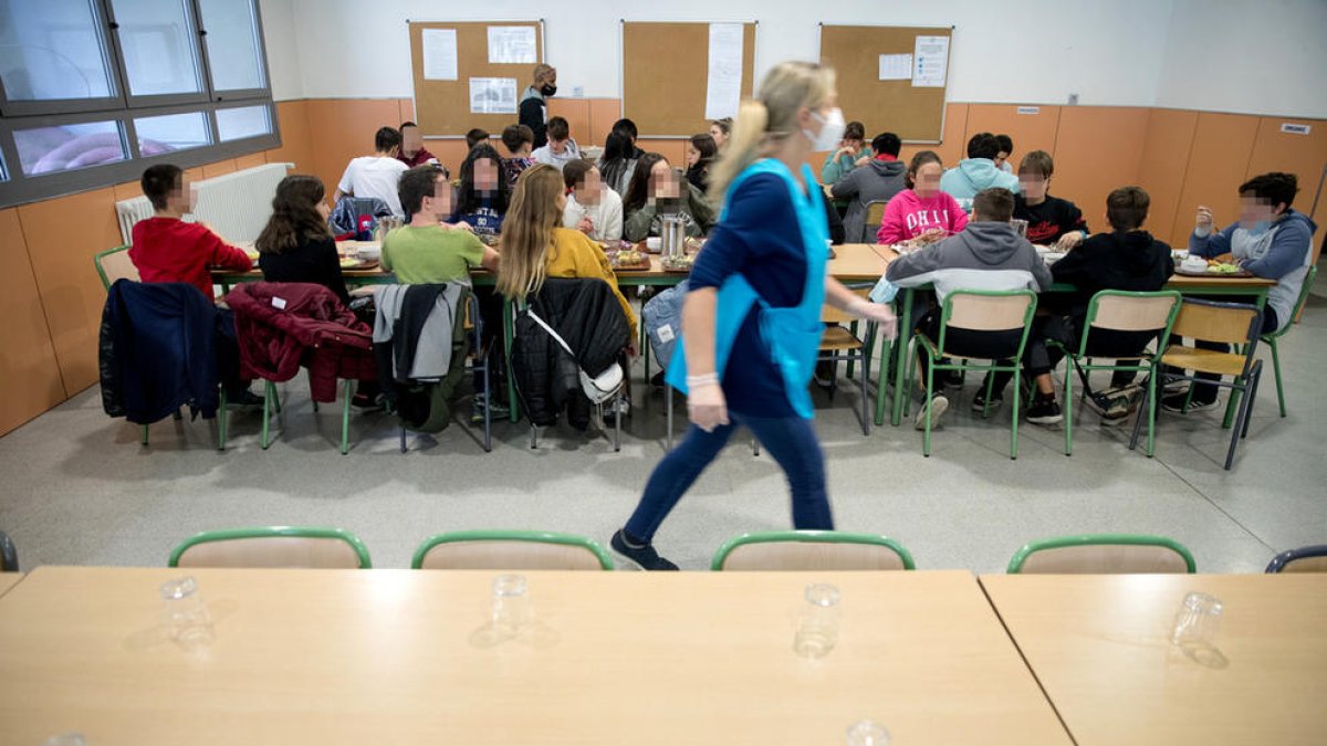 L'escola recupera el menjador i la cuina