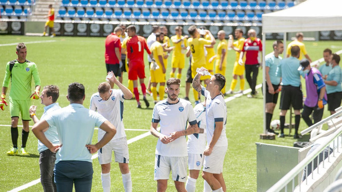 Un brot desllueix l'inici