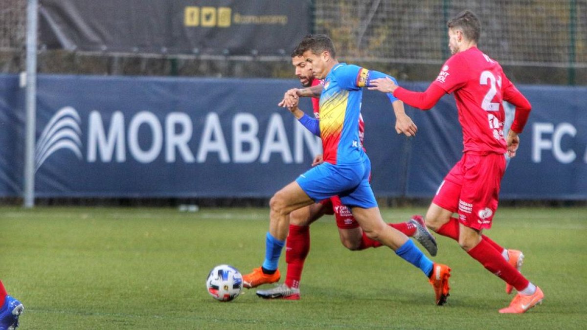 El capità de l'FC Andorra, Rubén Bover, en el duel del passat dissabte
