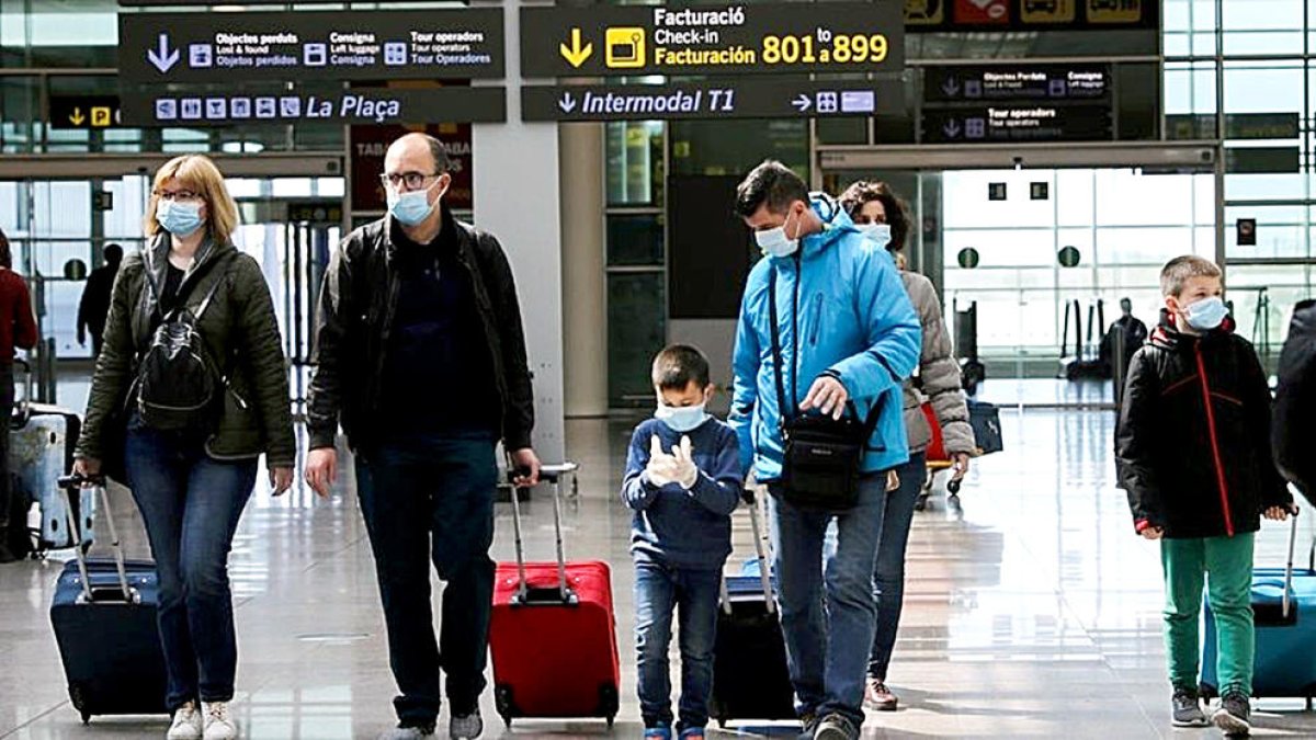 Anglaterra i Escòcia imposen quarantena  als viatgers que vinguin d'Espanya