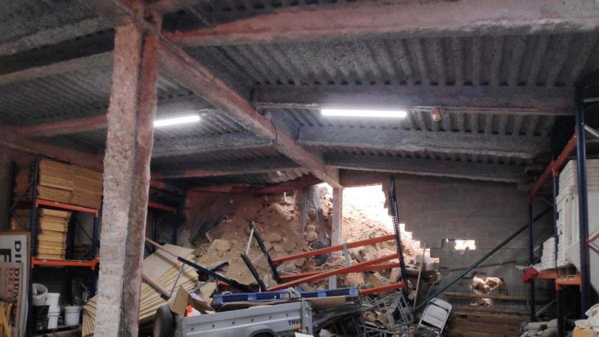 Sant Julià denuncia els propietaris de la Portalada pels danys a la deixalleria