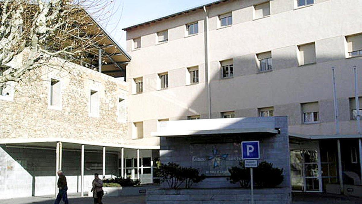 Estable el jove ingressat per Covid-19 a la Seu