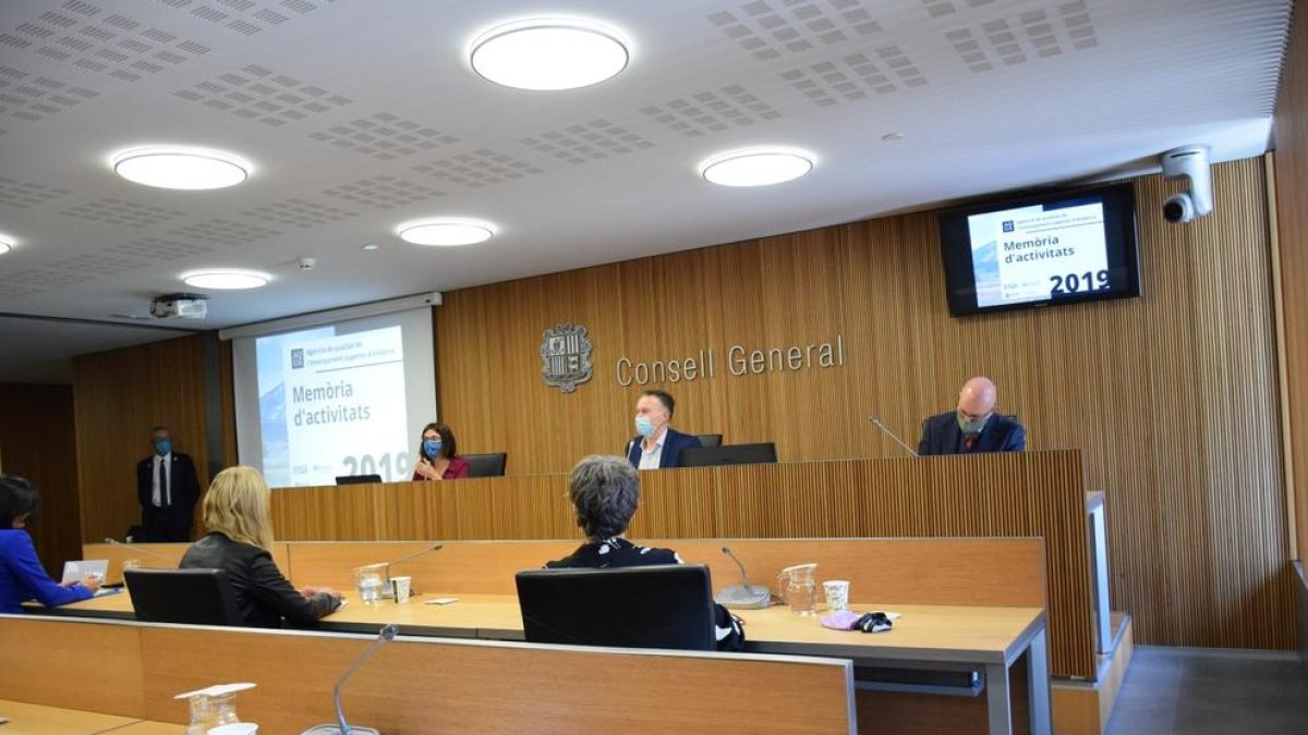 L'AQUA farà pagar una taxa per avaluar els plans d'estudi