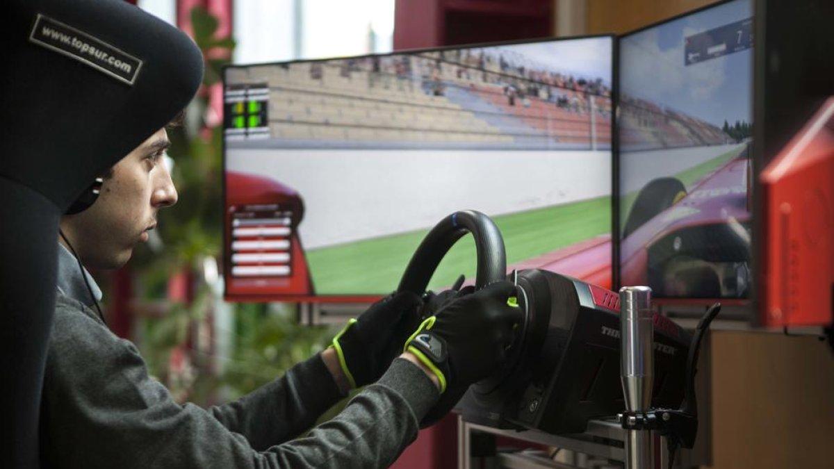 L'ACA presenta un Centre de Tecnificació Digital per a pilots Àlex Machado