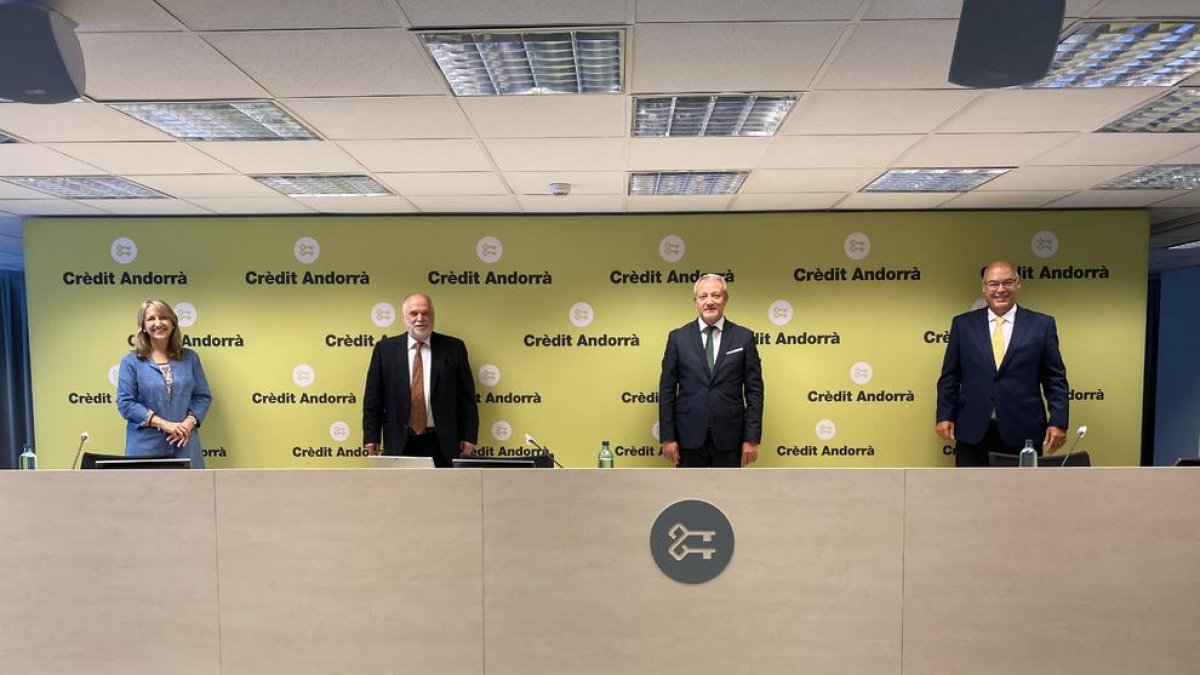 Crèdit Andorrà renova la Càtedra a l'IESE Business School