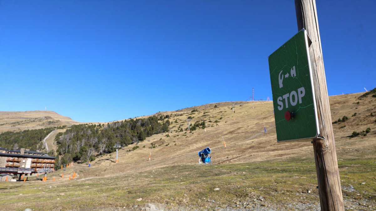 La temporada de neu, en suspens