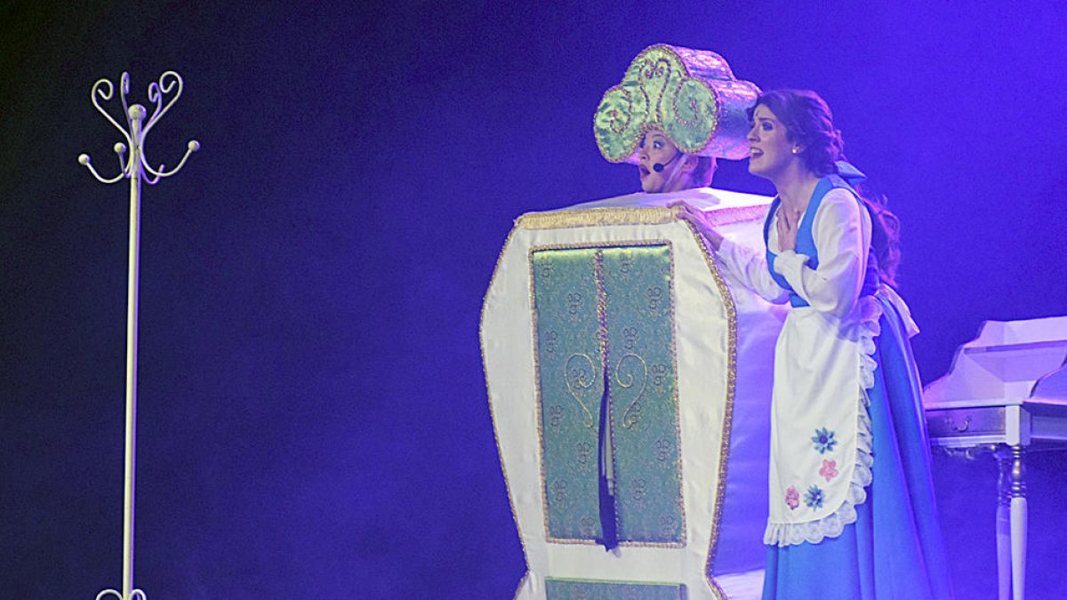 Èxit de la representació de 'La Bella i la Bèstia'