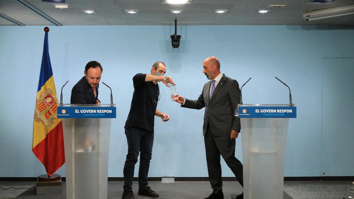 Petició a les escoles per les mascaretes