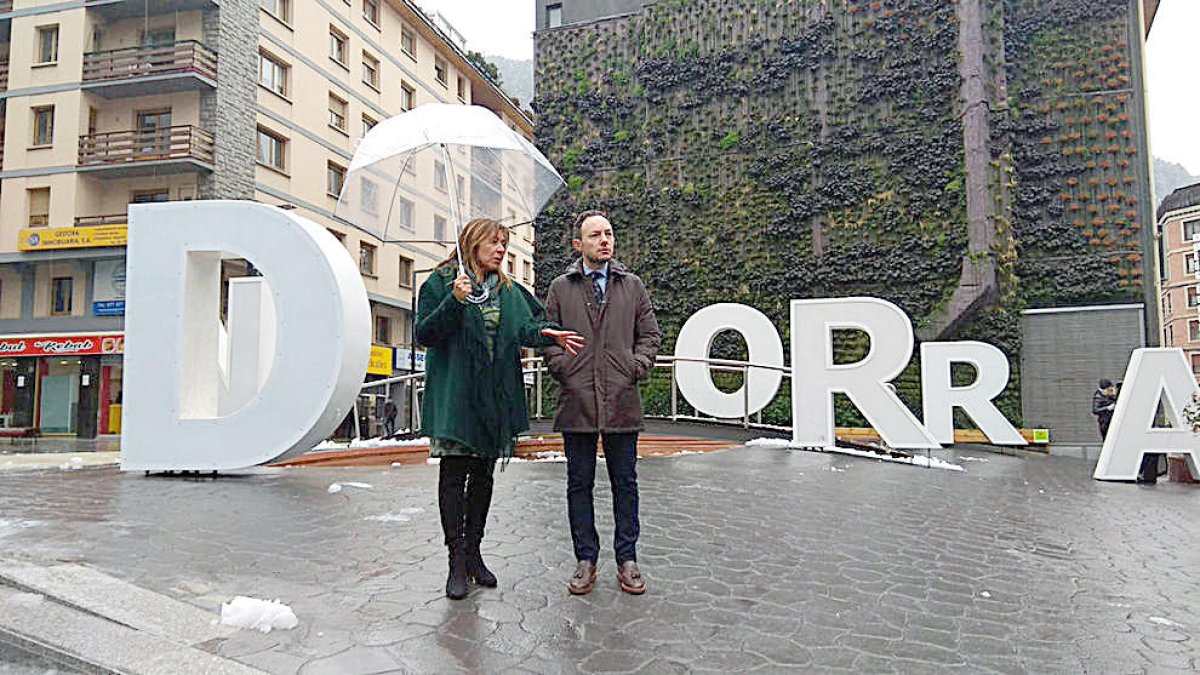 El comú i Andorra Telecom topen pel solar de The Cloud