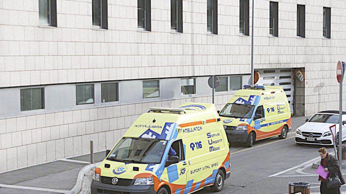Quatre pacients ingressats a la Unitat de Cures Intensives de l'hospital