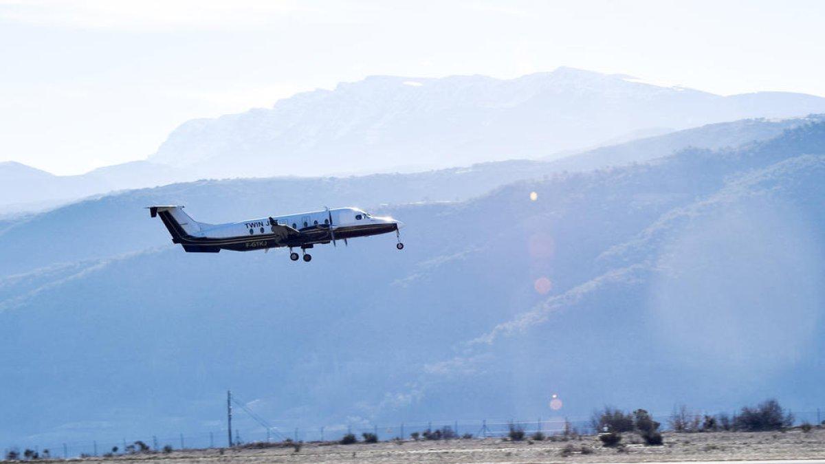 Vinseiro afirma que no té constància de l'arribada de vols a l'aeroport de la Seu