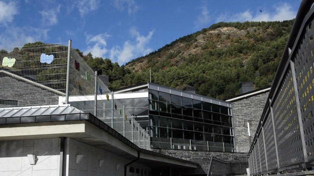 Edifici de l'Escola andorrana de segona ensenyança d'Ordino